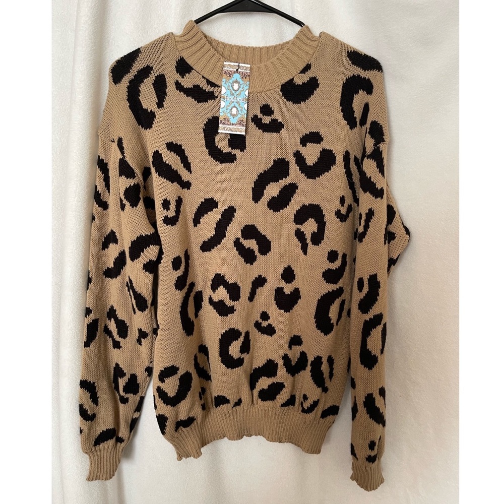 NWT Boohoo Leopard Print Sweater M